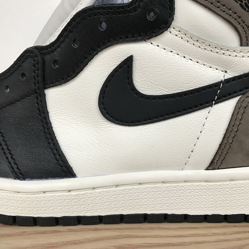 Air Jordan 1 Retro High OG 'Dark Mocha' 555088-105