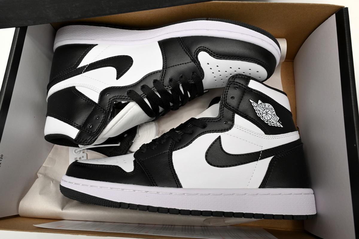 Air Jordan 1 Retro High OG Black White 555088-010