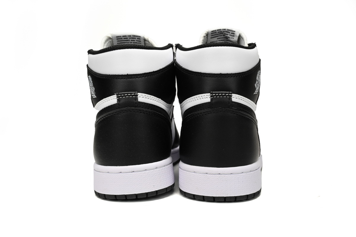Air Jordan 1 Retro High OG Black White 555088-010