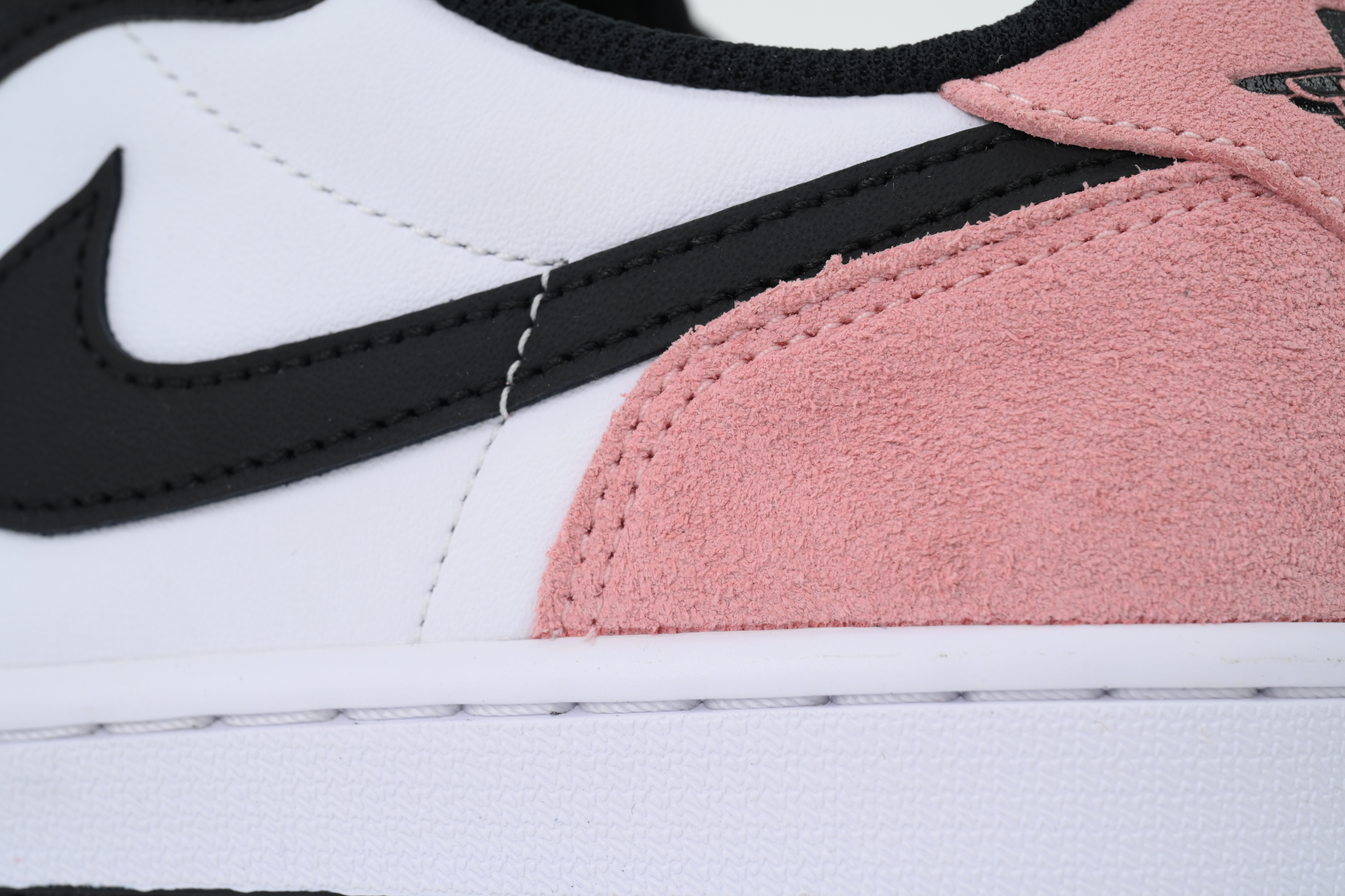 Air Jordan 1 Retro Low OG 'Bleached Coral' CZ0790-061