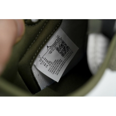 Air Jordan 1 Retro Low OG 'Medium Olive' HQ6998-200 02