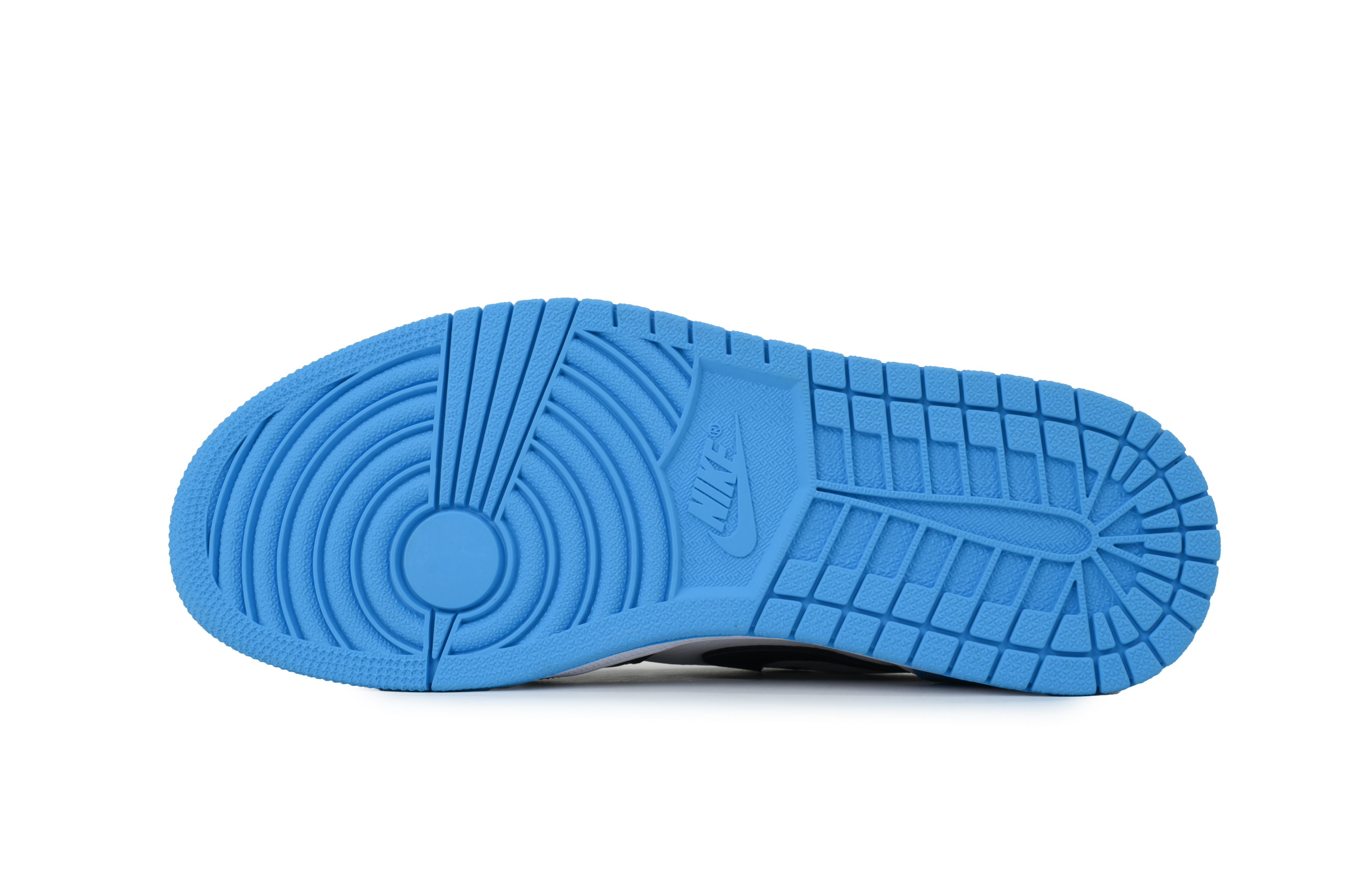 Air Jordan 1 Retro Low OG 'UNC' CZ0790-104