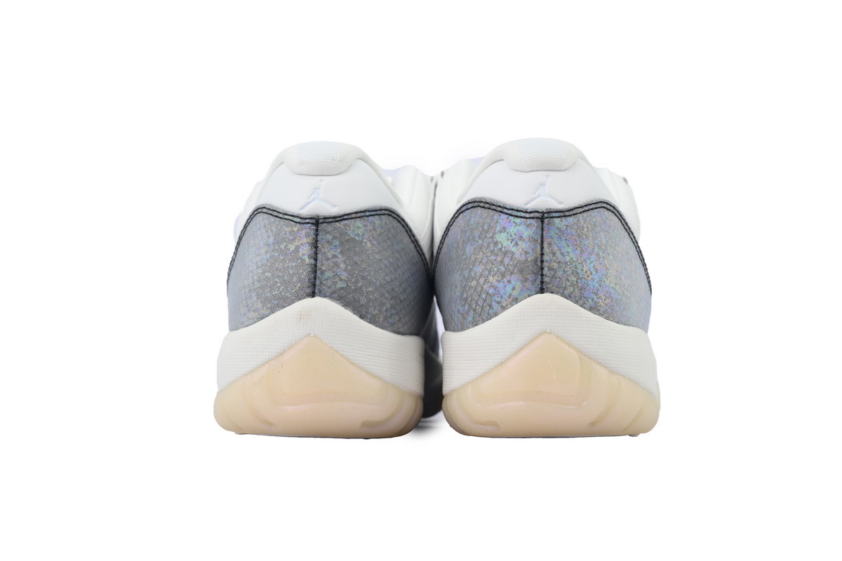 Air Jordan 11 Low “Snakeskin” HQ7000-001