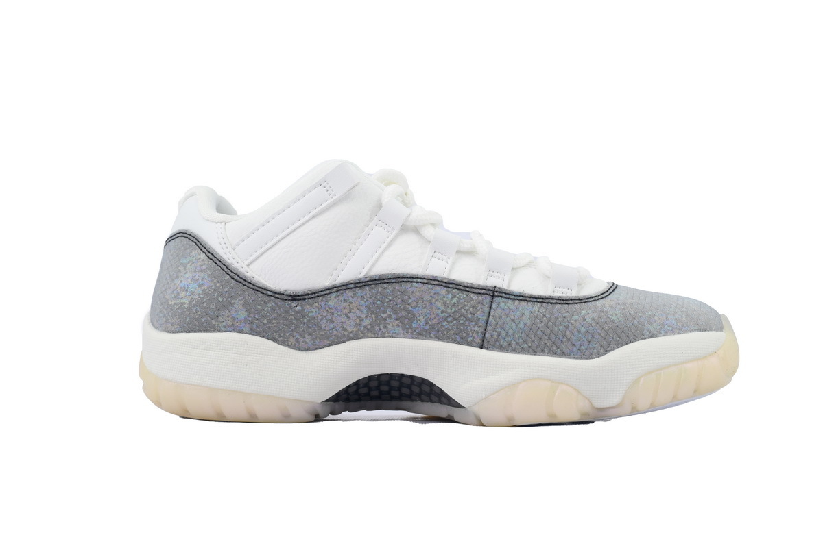 Air Jordan 11 Low “Snakeskin” HQ7000-001