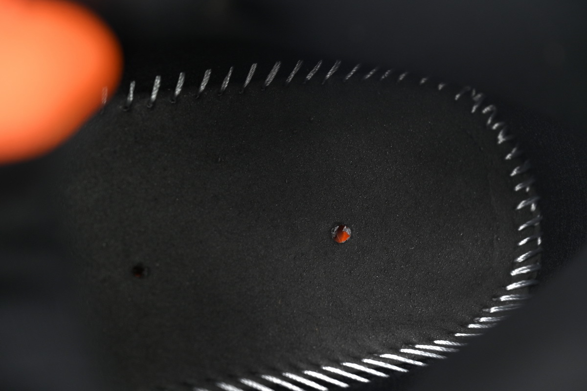 Air Jordan 11 Retro "Black Orange” CT8012-800