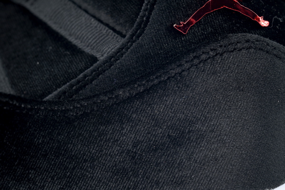 Air Jordan 11 Retro 'Bred Velvet' DB5457-061