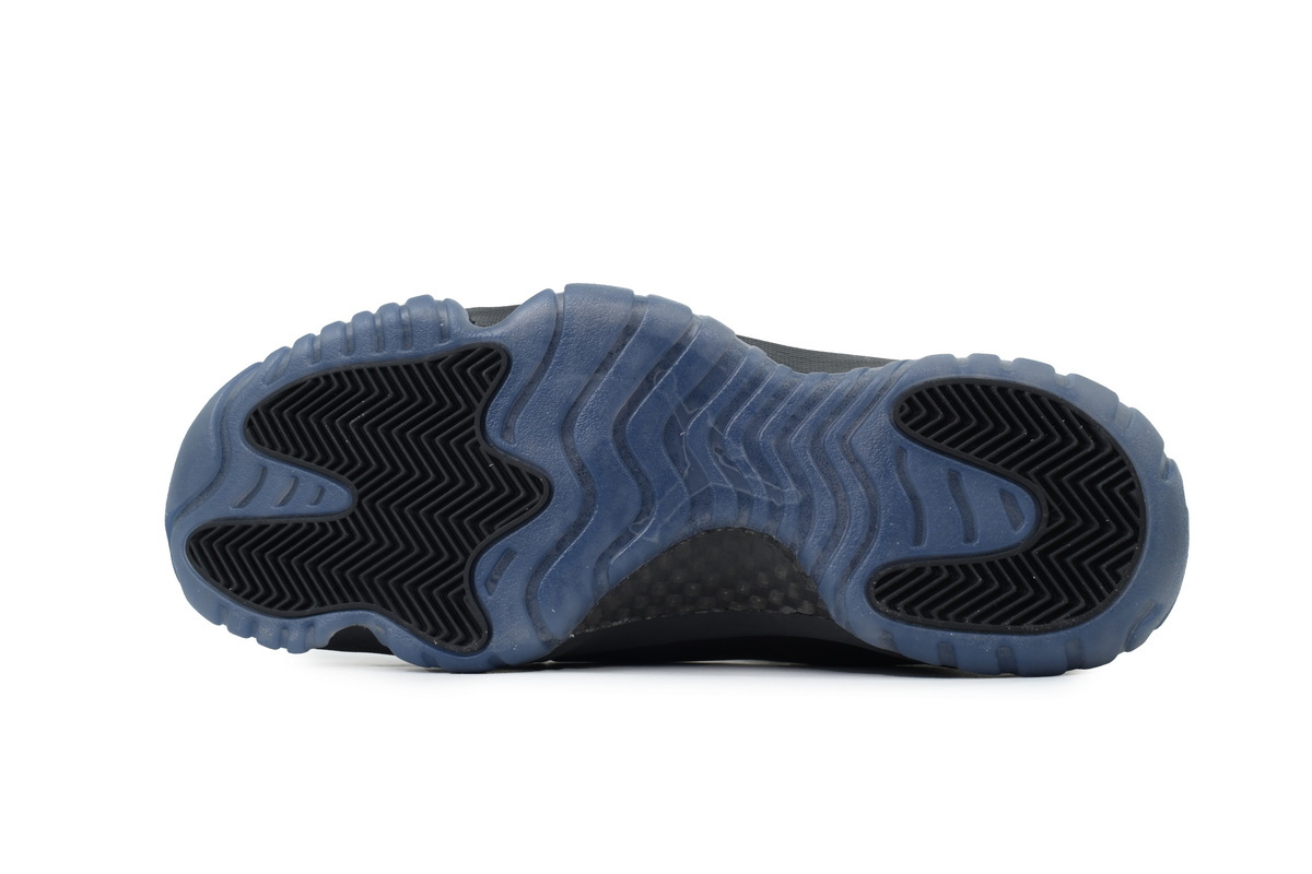 Air Jordan 11 Retro Cap and Gown 378037-005
