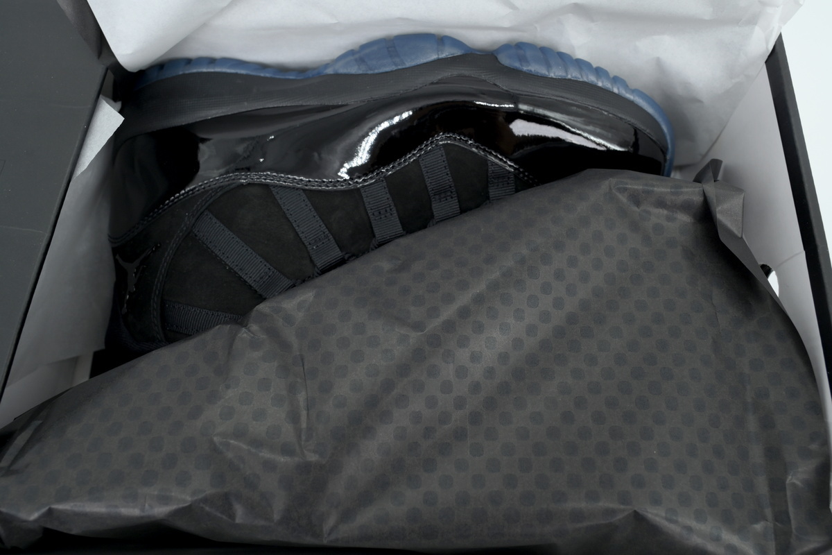 Air Jordan 11 Retro Cap and Gown 378037-005