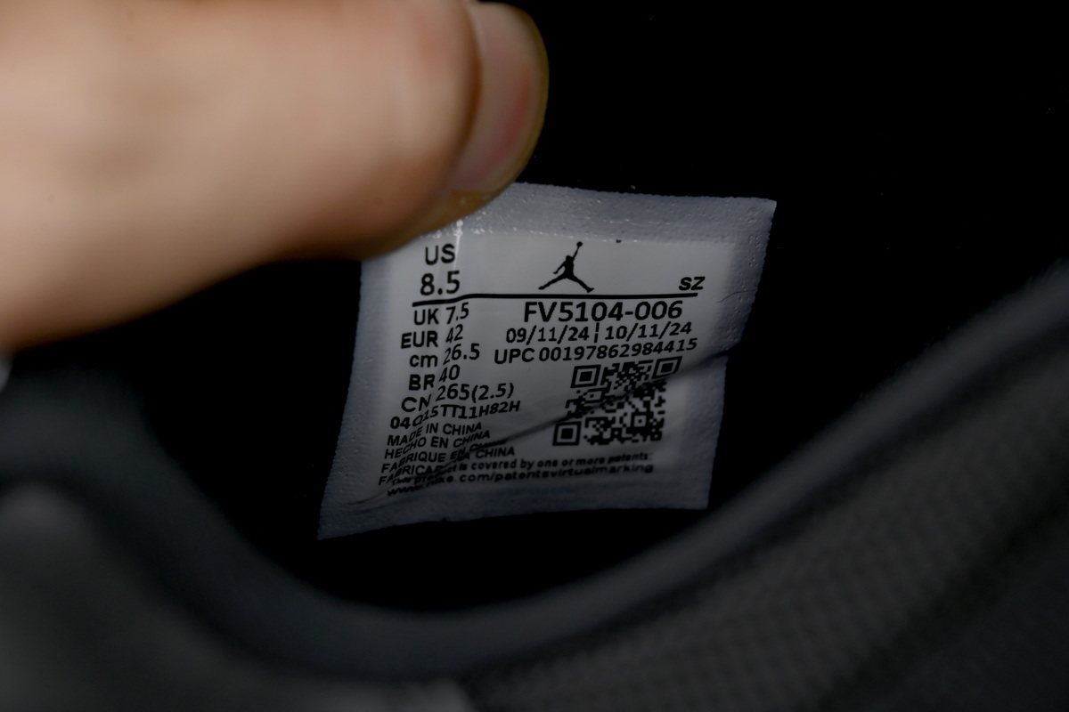 Air Jordan 11 Retro Low 'Bred' FV5104-006