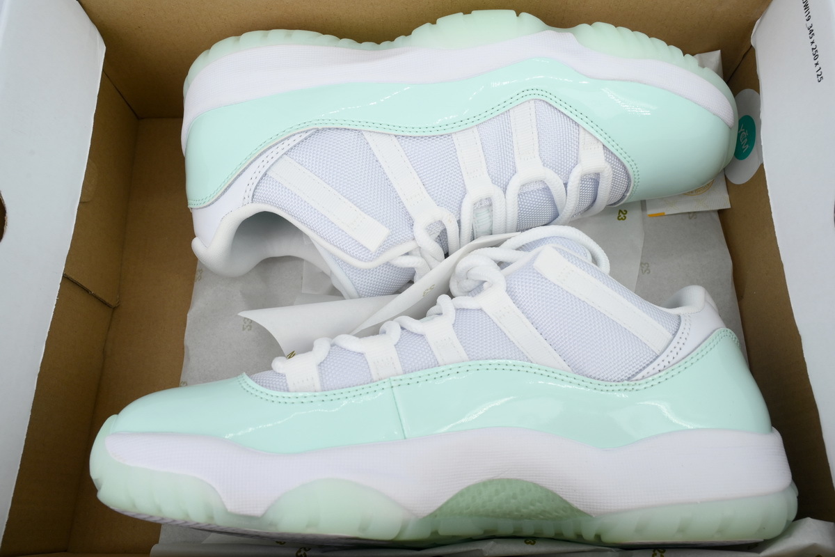 Air Jordan 11 Retro Low 'Igloo' AH7860-103
