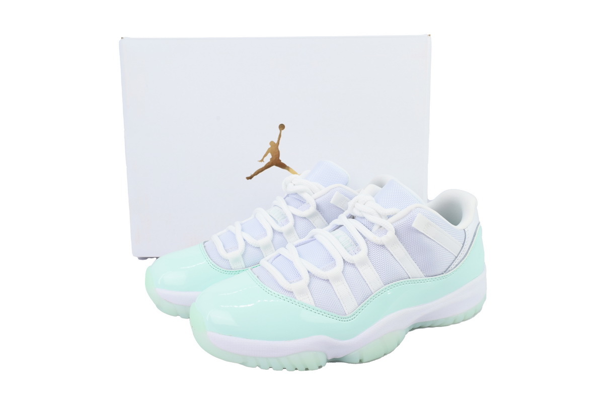 Air Jordan 11 Retro Low 'Igloo' AH7860-103