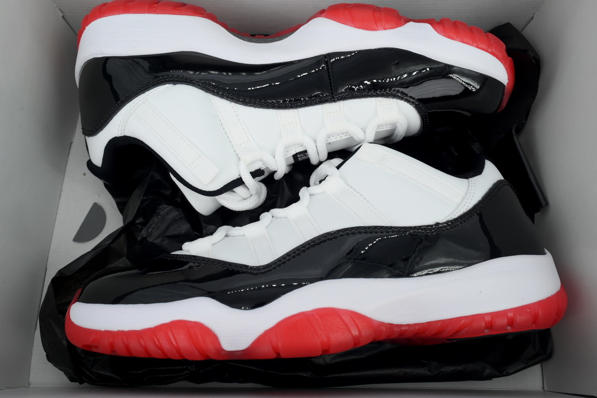 Air Jordan 11 Retro Low Concord Bred AV2187-160