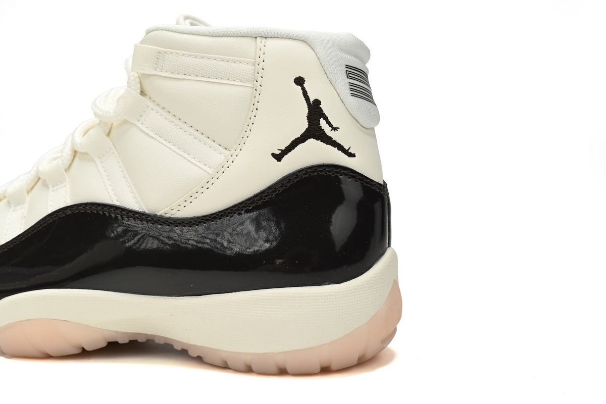 Women's Air Jordan 11 "Neapolitan" AR0715-101