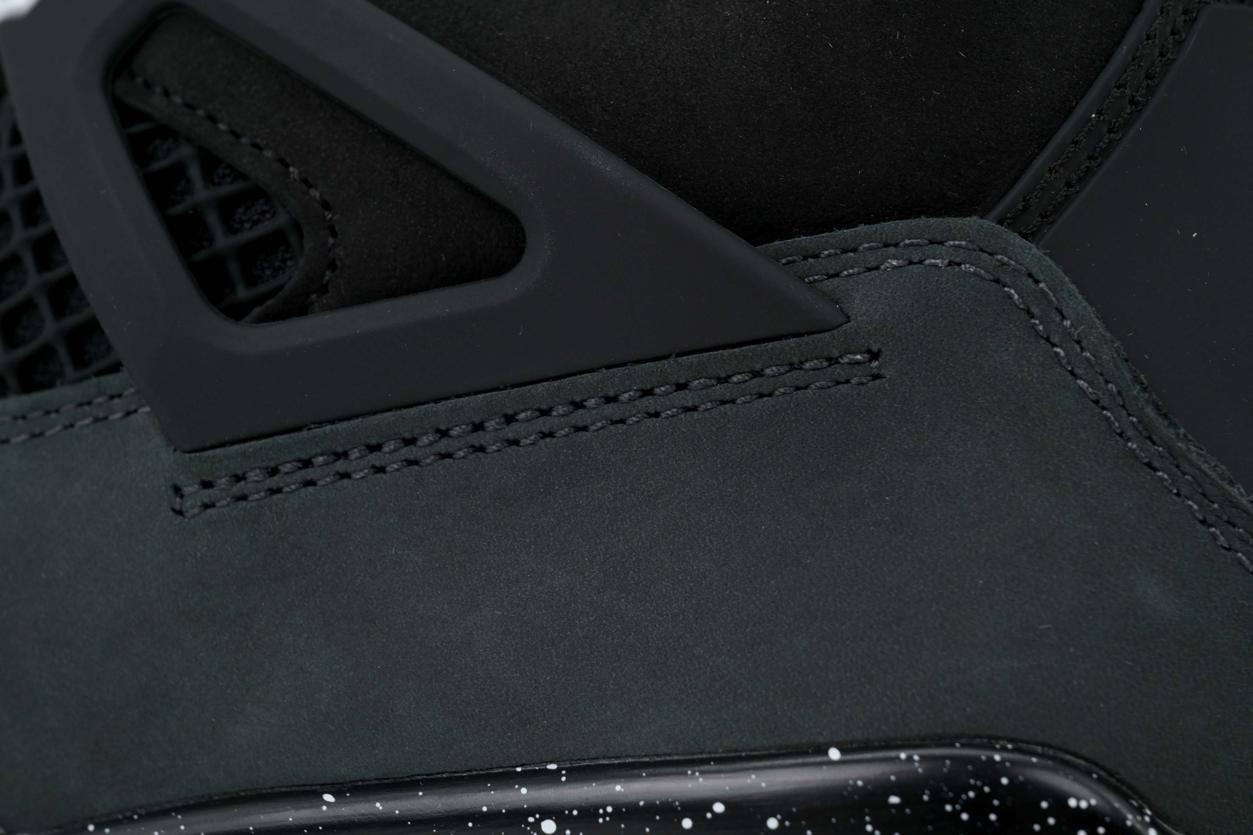 Air Jordan 4 Fear FQ8138-002