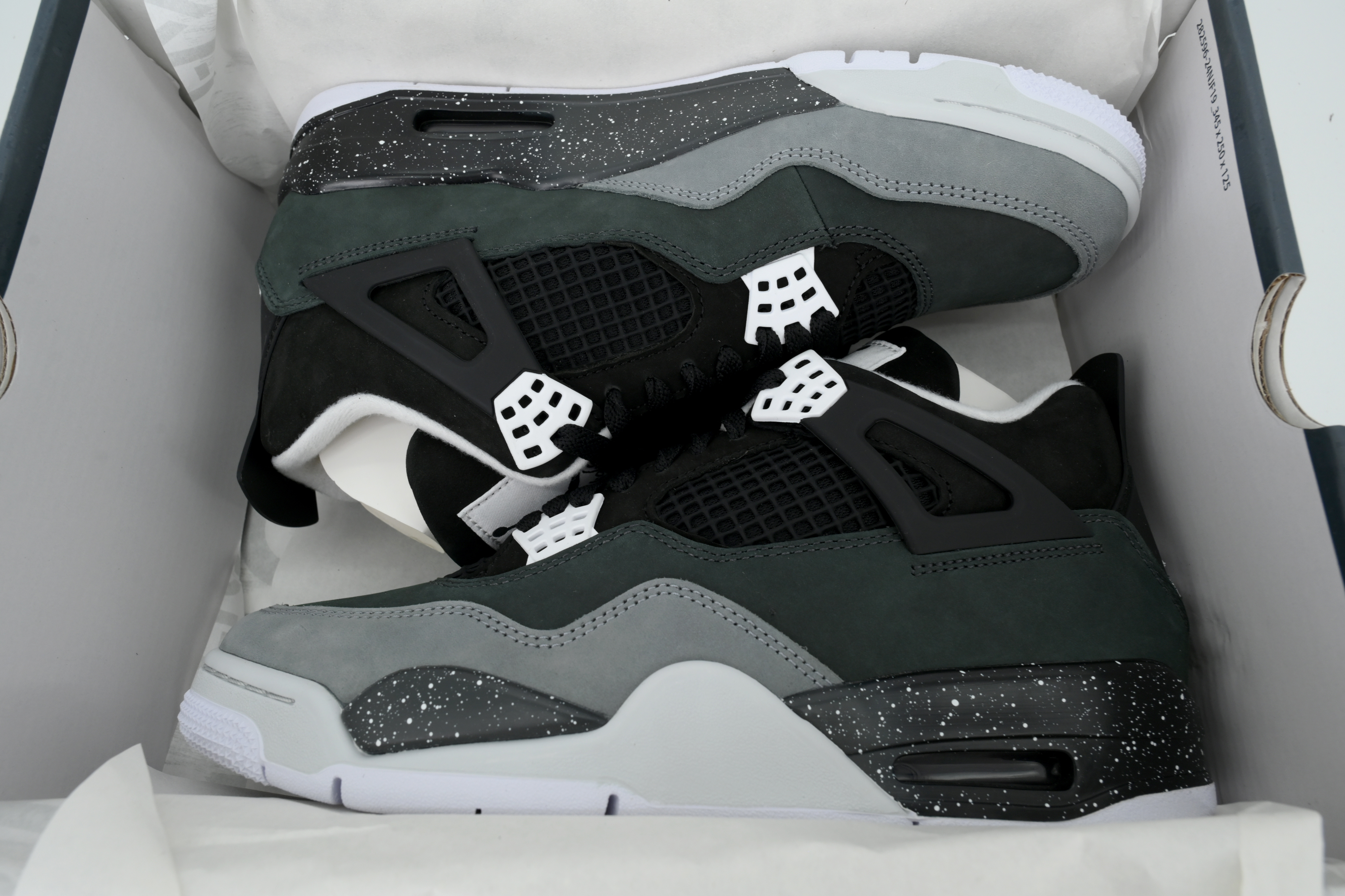 Air Jordan 4 Fear FQ8138-002