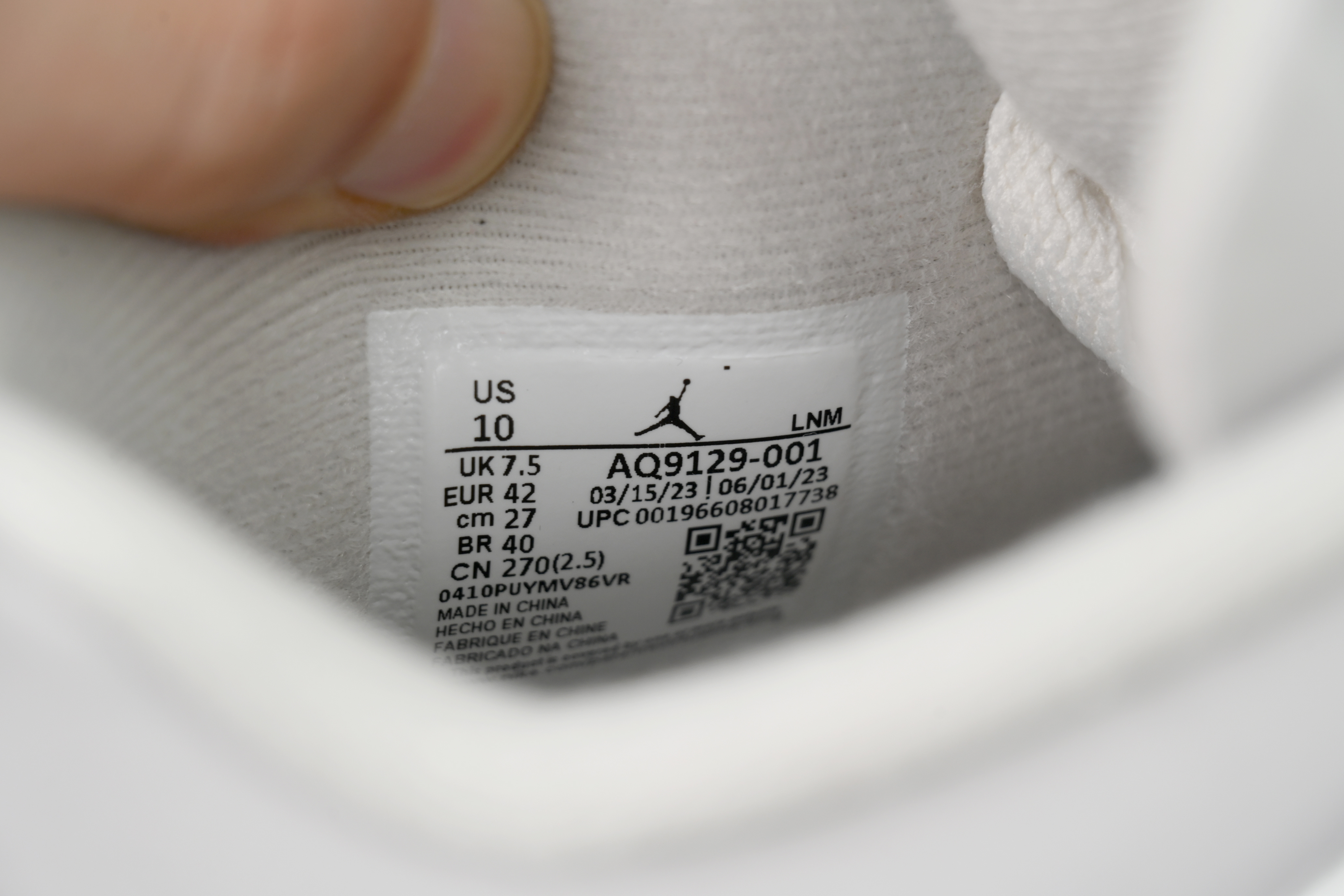 Air Jordan 4 WMNS Frozen Moments AQ9129-001