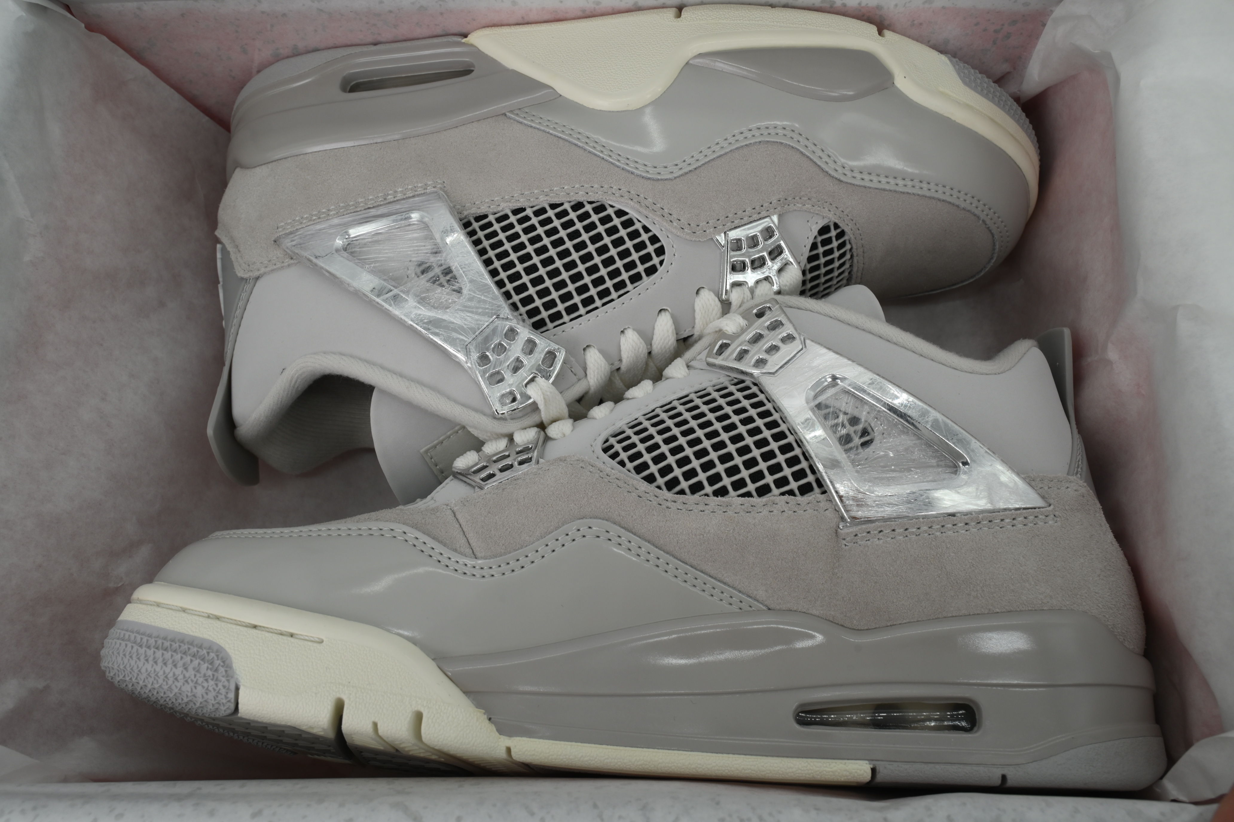 Air Jordan 4 WMNS Frozen Moments AQ9129-001