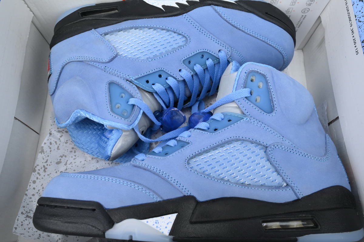 Air Jordan 5 Retro “UNC" DV1310-401