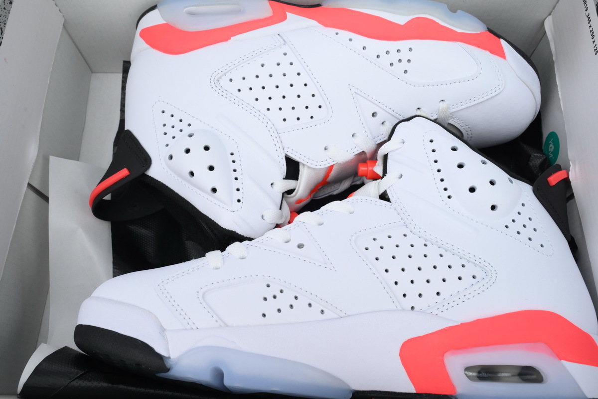 Air Jordan 6 Retro 'White Infrared' 384664-123