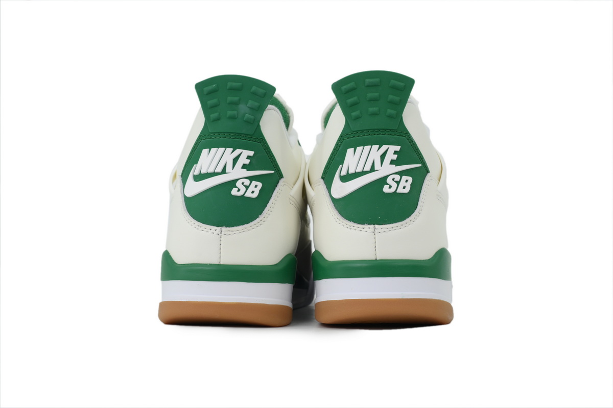 Nike SB x Air Jordan 4 Pine Green DR5415-103