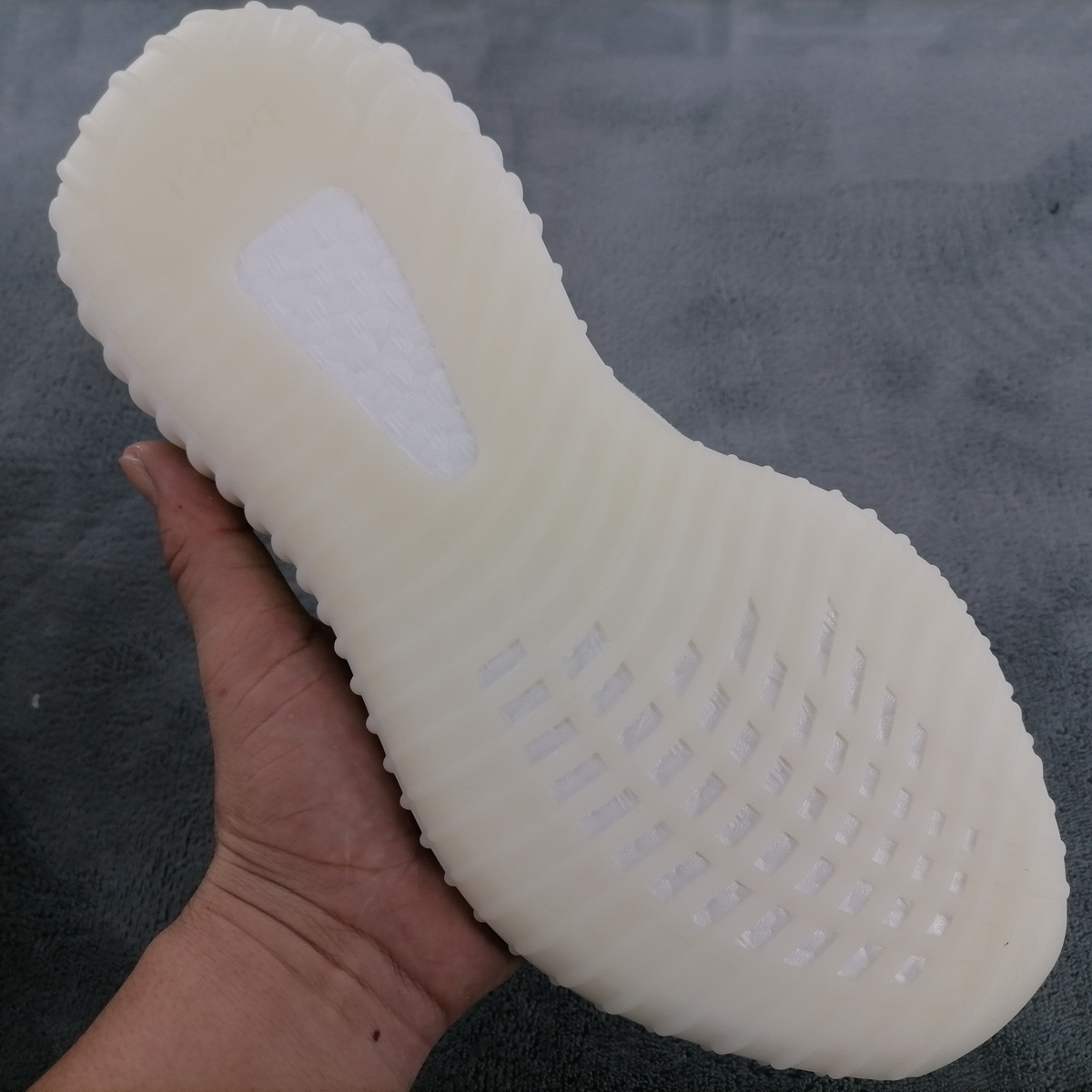 Adidas Yeezy Boost 350 V2 Bone HQ6316