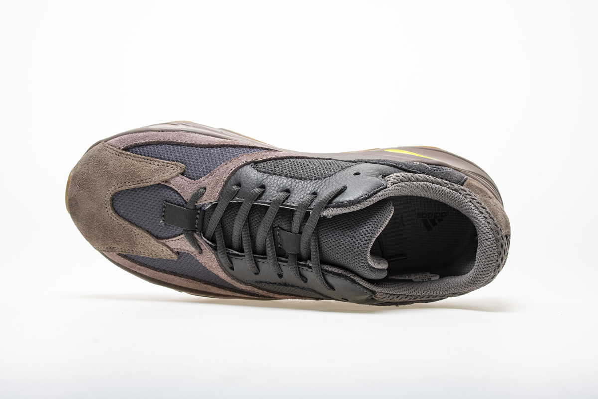 Yeezy Boost 700 “Mauve” EE9614