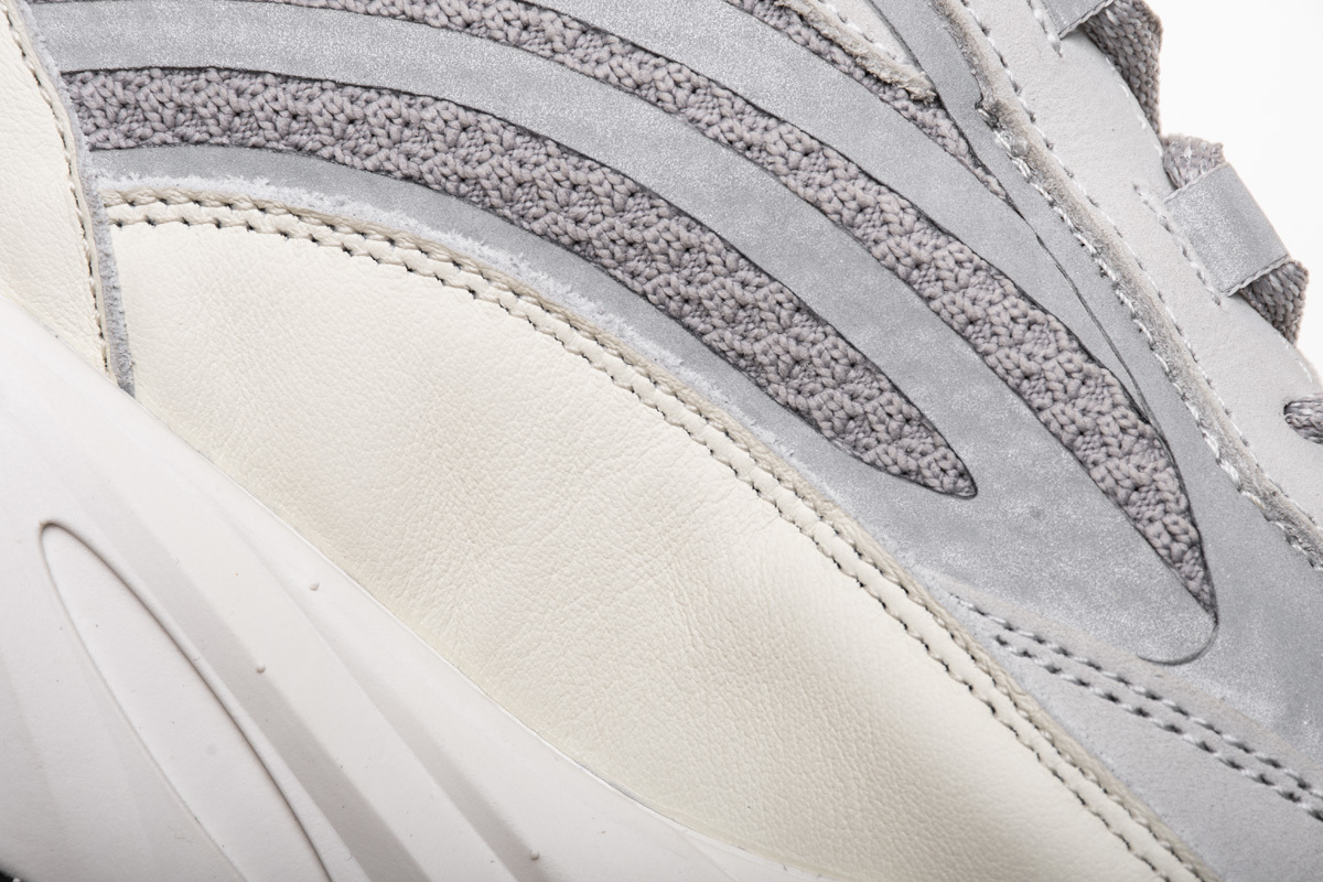 Yeezy Boost 700 V2 “Static”EF2829
