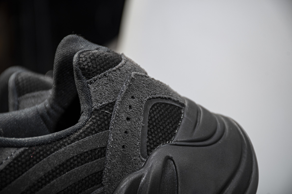 Yeezy Boost 700 V2“Vanta” FU6684
