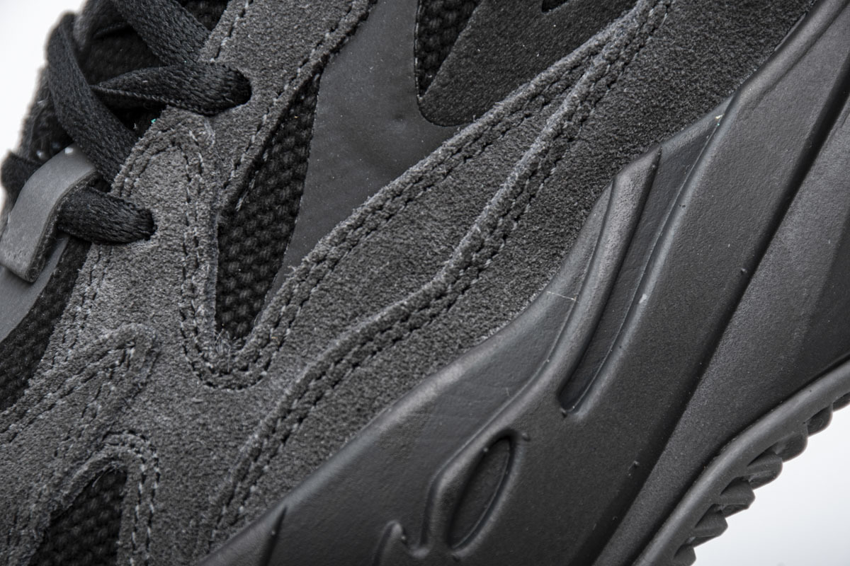 Yeezy Boost 700 V2“Vanta” FU6684