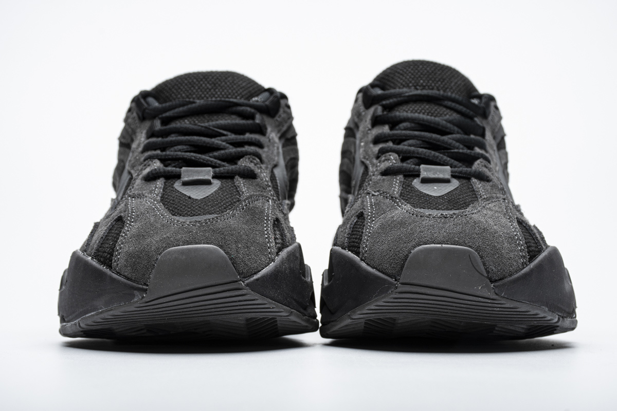 Yeezy Boost 700 V2“Vanta” FU6684