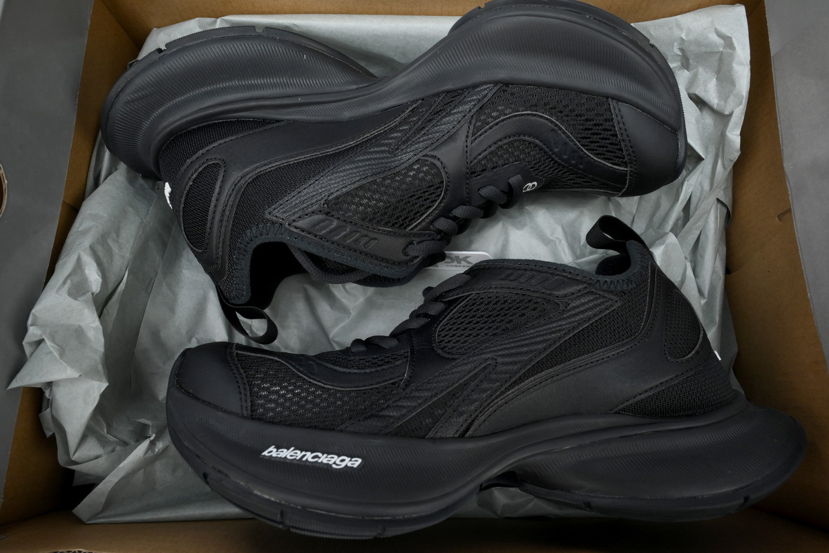 Balenciaga Circuit Sneaker 'Worn-Out - Black'3 793944 WFLGY 1000
