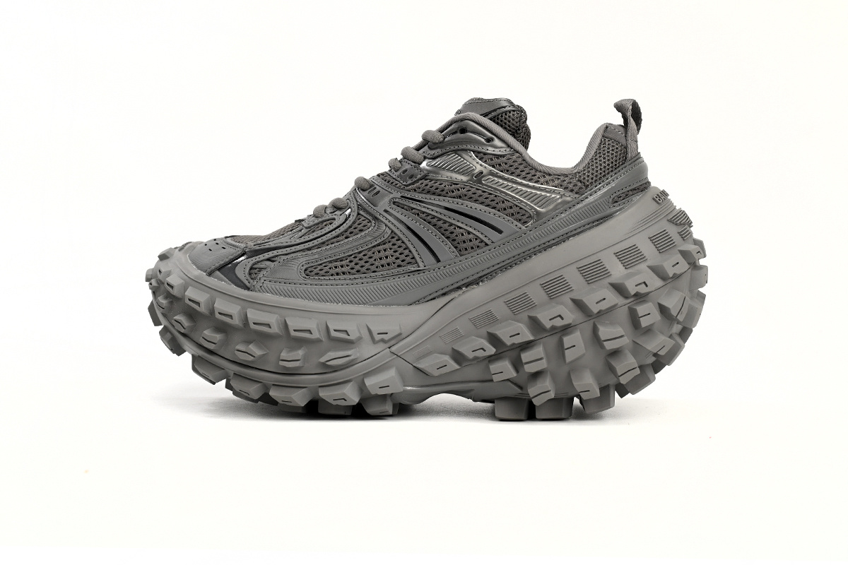 Balenciaga Defender Black Gray 685611 W2RA6 3000