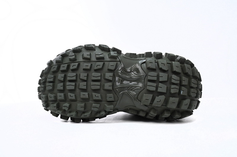 Balenciaga Defender Blackish Green 685611 W2RA6 3000
