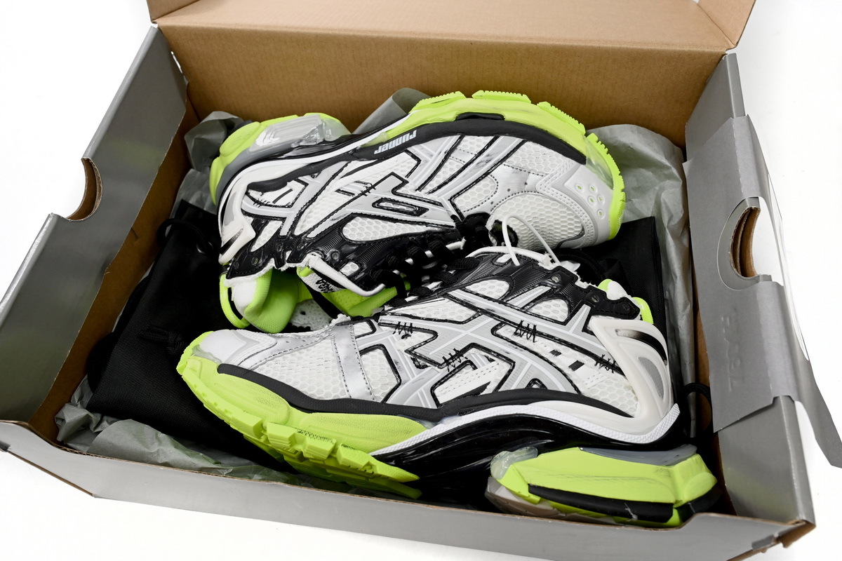 Balenciaga Runner Black, white, and Yellow 677402 W3RBP 1093