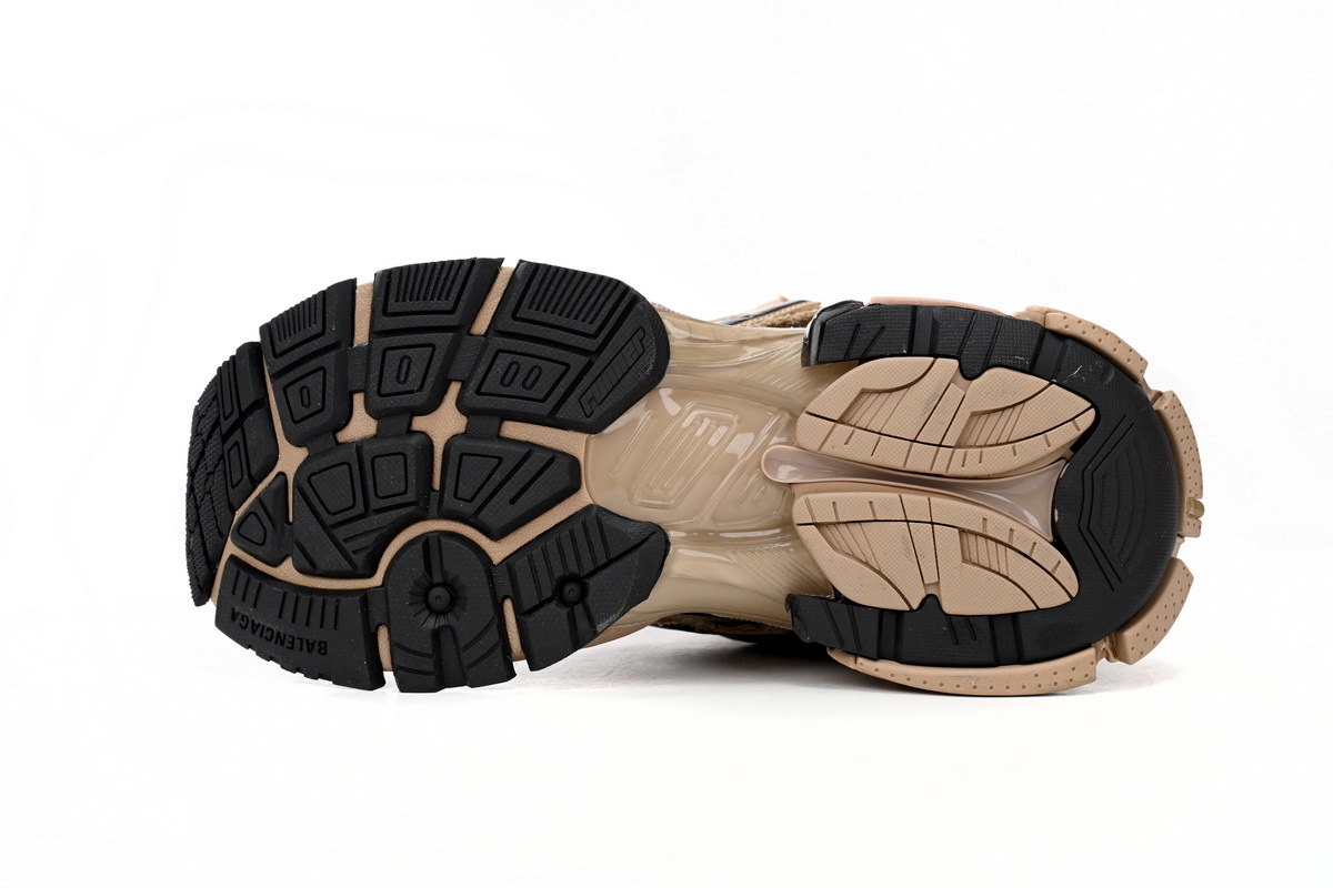 Balenciaga Runner Dark Brown 677402 W1RA8 0125