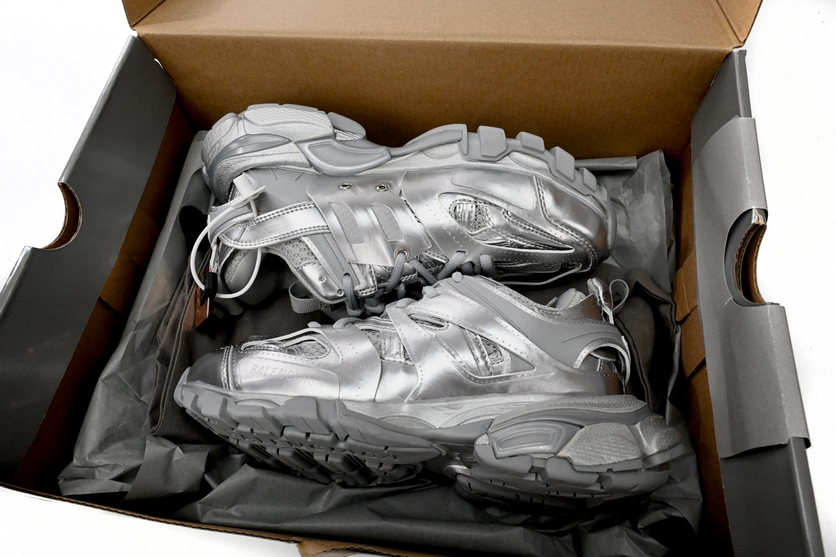 Balenciaga Track SneakerBright Silver 542436 W2FS3 8100