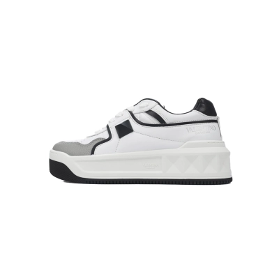 Valentino Garavani KX Low Sneakers White Gray 01