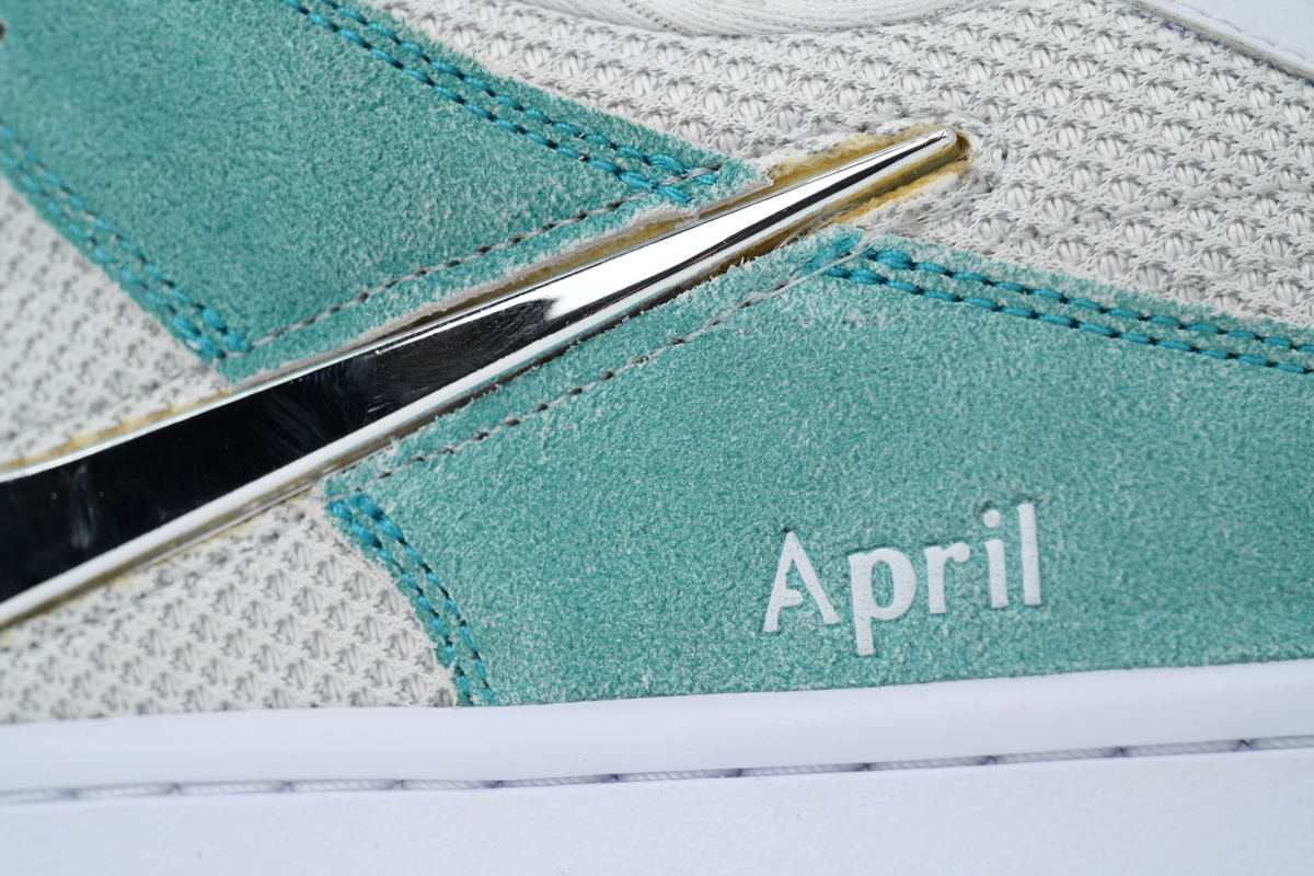 April Skateboards x Nike Dunk Low SB 'Turbo Green' FD2562-400