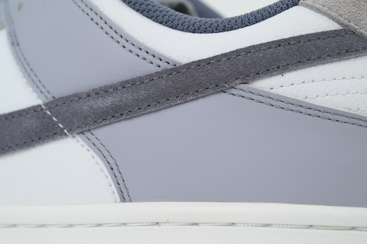 Nike Dunk Low SE 'Light Carbon' FJ4188-100