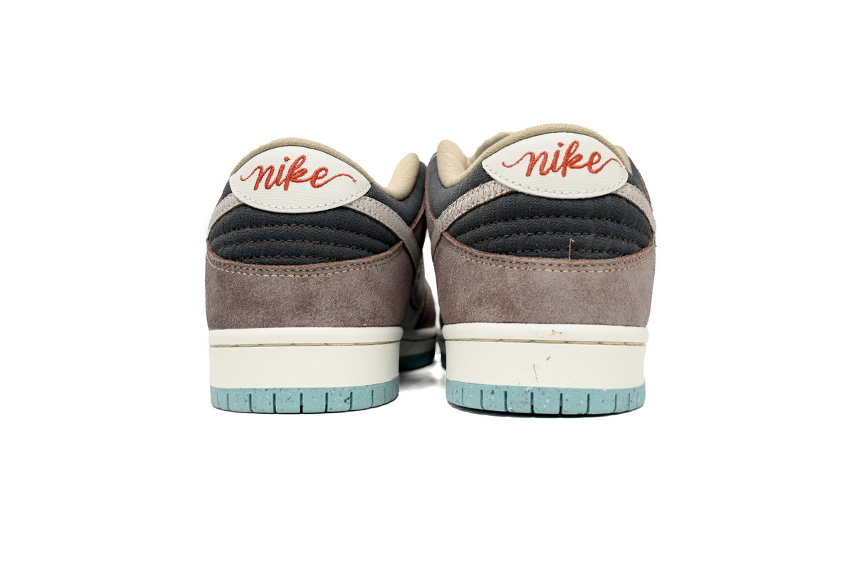 Nike SB Dunk Low ‘’Big Money Savings‘ FZ3129-200