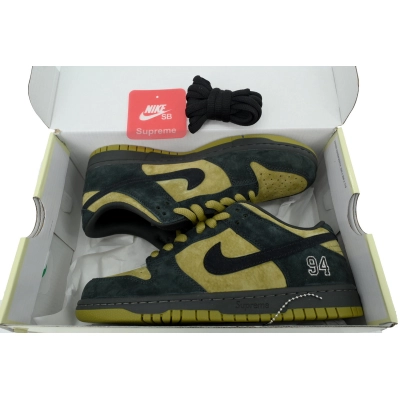 Nike Supreme x Nike Dunk Low SB 'Camper Green' HQ8487-300 02