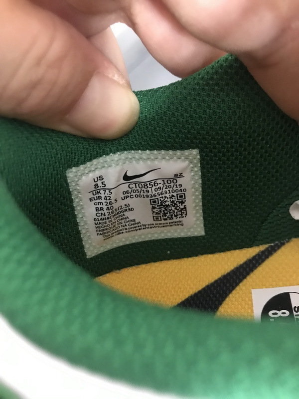 OFF-White x Nike SB Dunk Low Pine Green CT0856-100