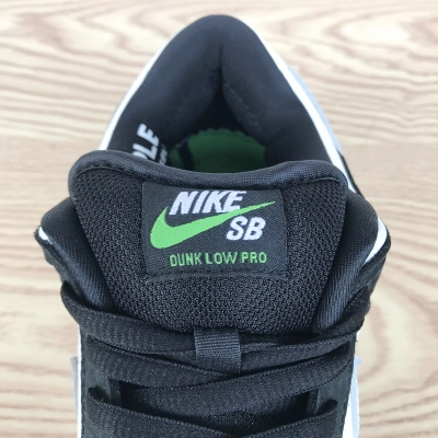 Staple x Nike SB Dunk Low “Panda Pigeon” BV1310-013 02