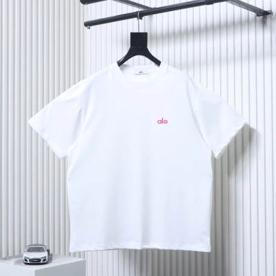 Alo Yoga Back Logo Embroidered Short Sleeve T-Shirt 01
