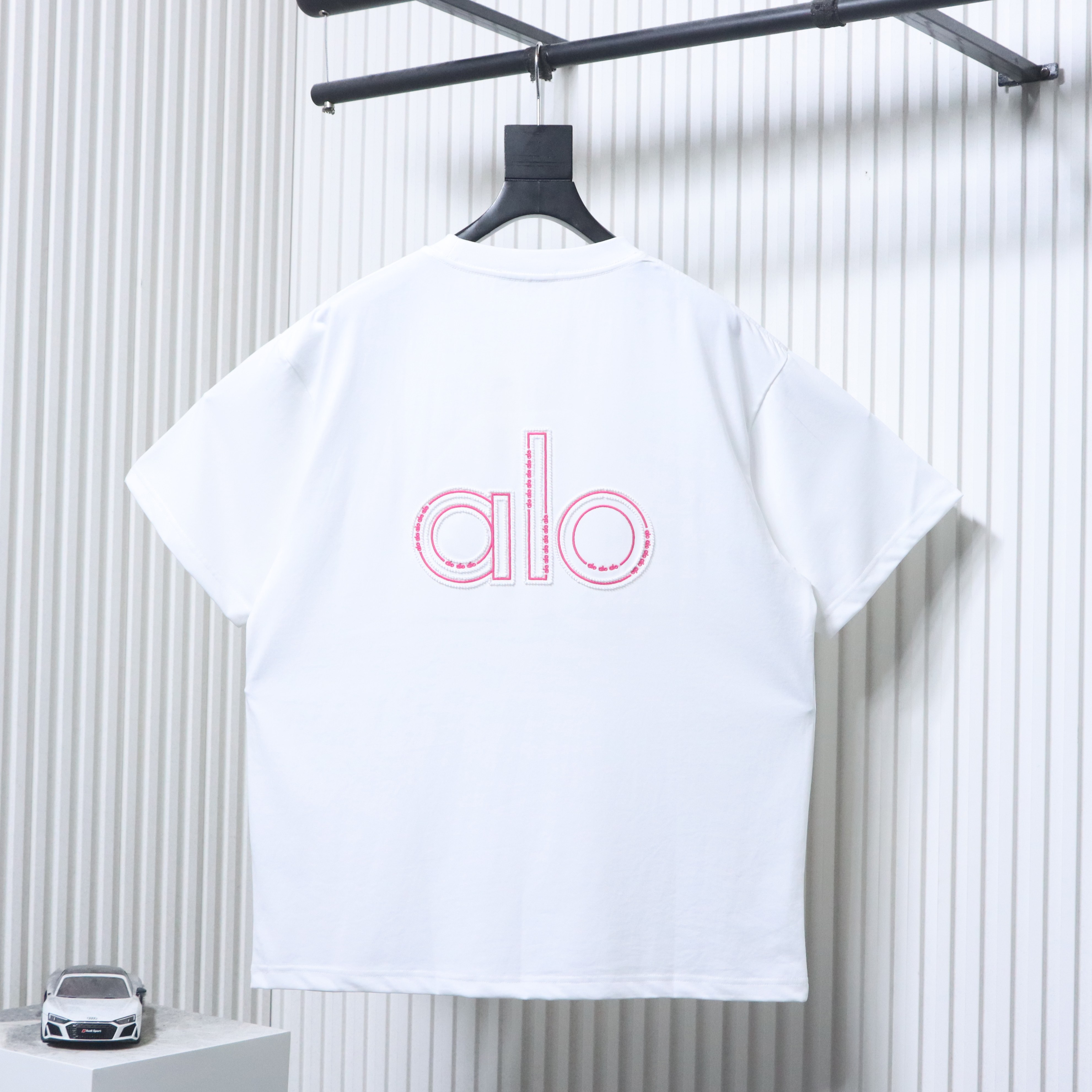 Alo Yoga Back Logo Embroidered Short Sleeve T-Shirt