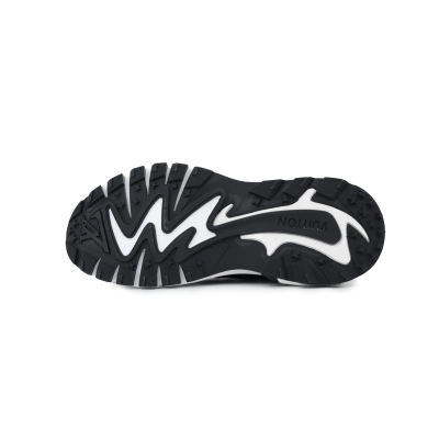 Louis Vuitton Runner Tatic Black And White 02