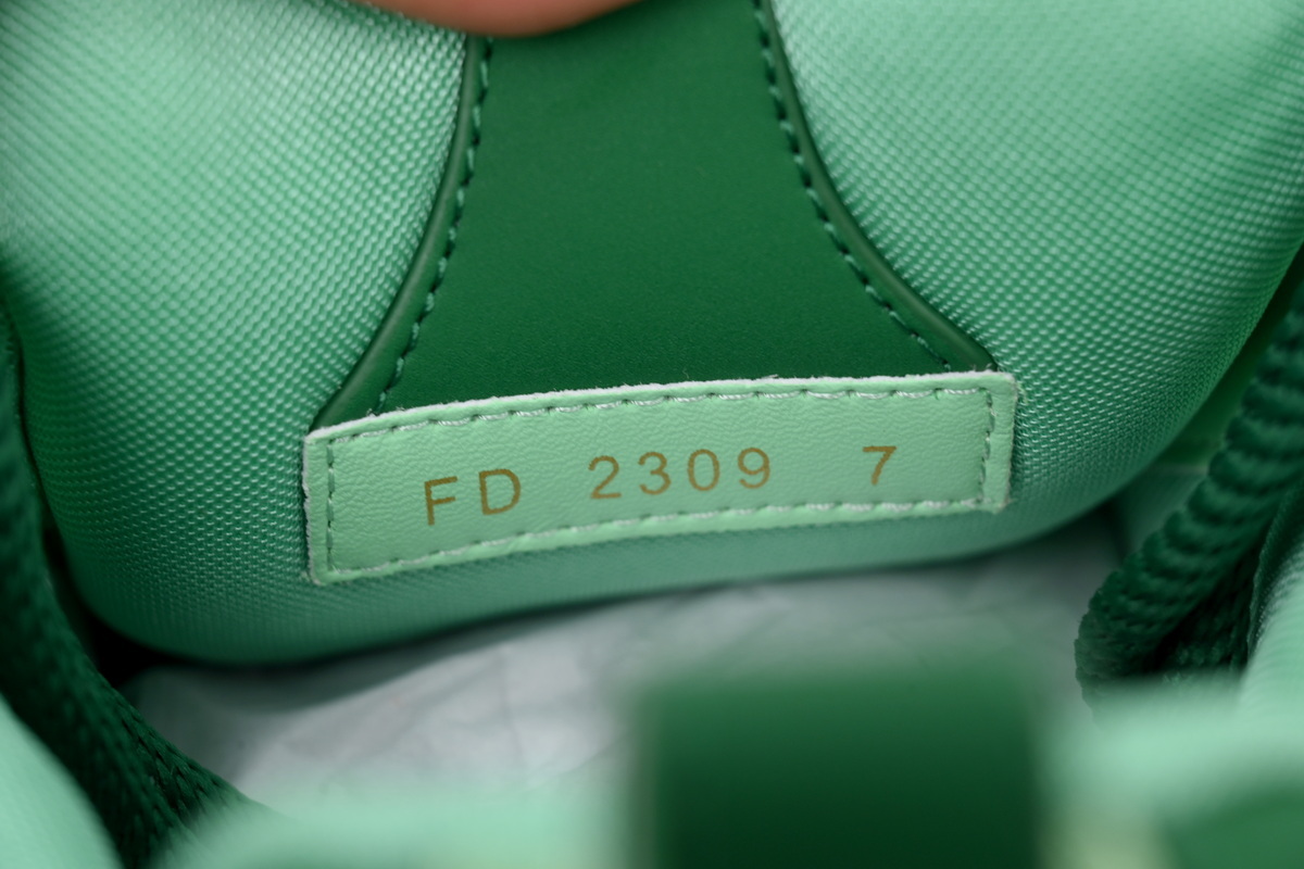 Louis Vuitton Skate Full Of Green