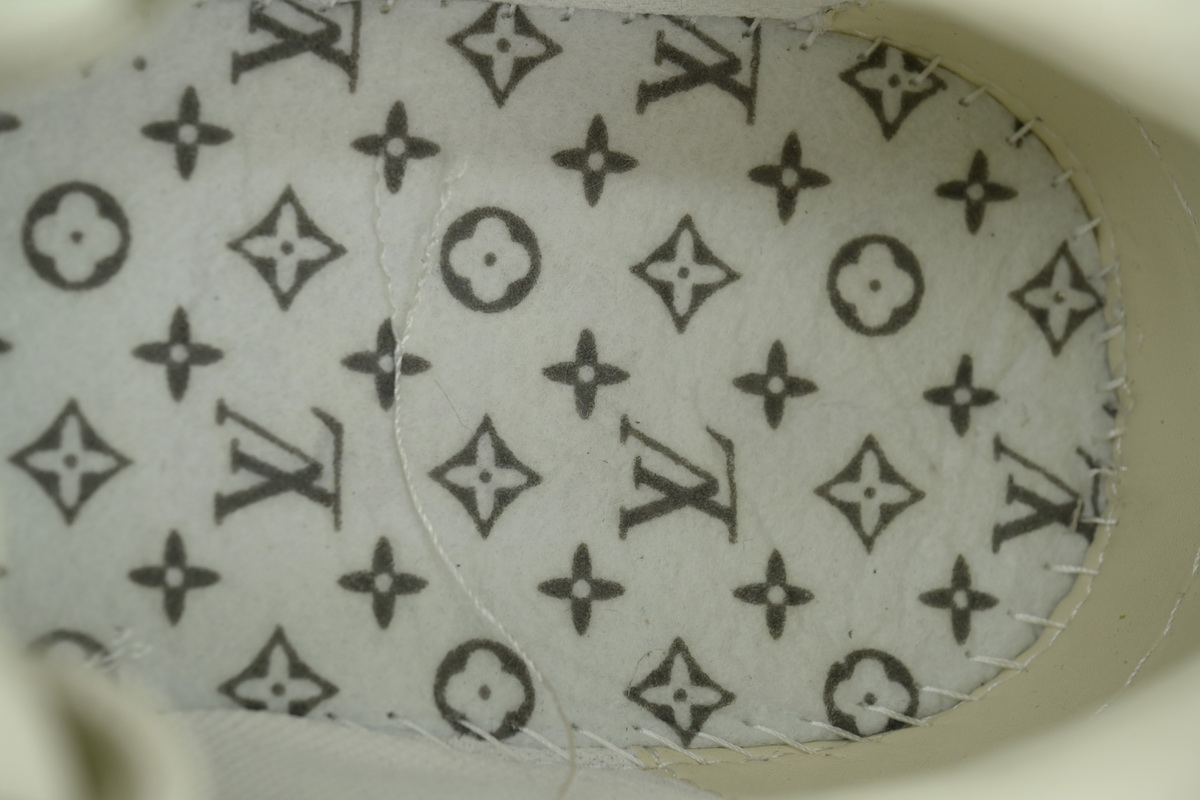 Louis Vuitton Tilted Black Monogram