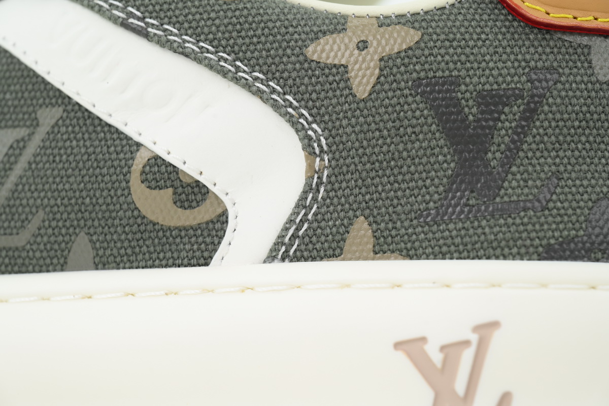 Louis Vuitton Tilted Green Monogram
