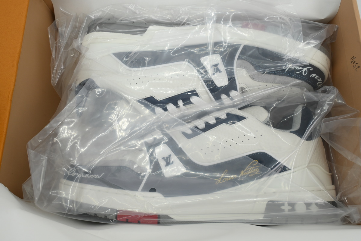 Louis Vuitton Trainer "New York" Exclusive